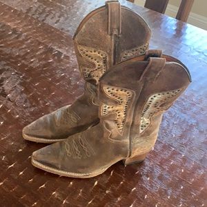 Authentic Frye women’s boots rare snakeskin detail